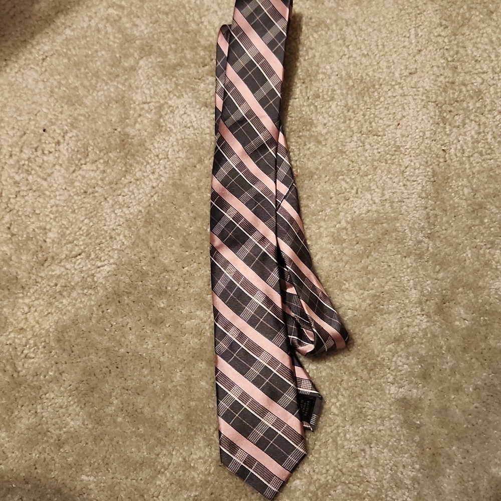 Dnky Mens Tie Pink Gray Stripe Plaid